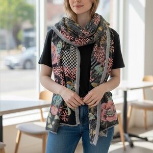 Vera Bradley Shawl Scarf Wrap Printed Cotton Blend 66"x26.5" Paisley